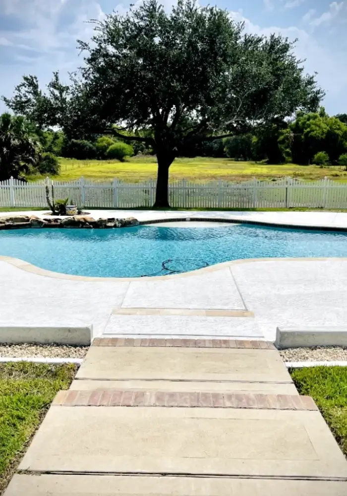 Beeville Pool Company / Pool Maintenance